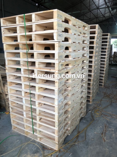 Pallet gỗ